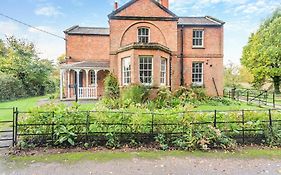 South Lodge- Uk45600